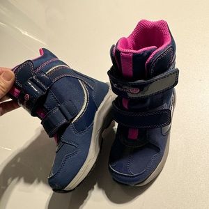 GEOX snow boots for girls size 9